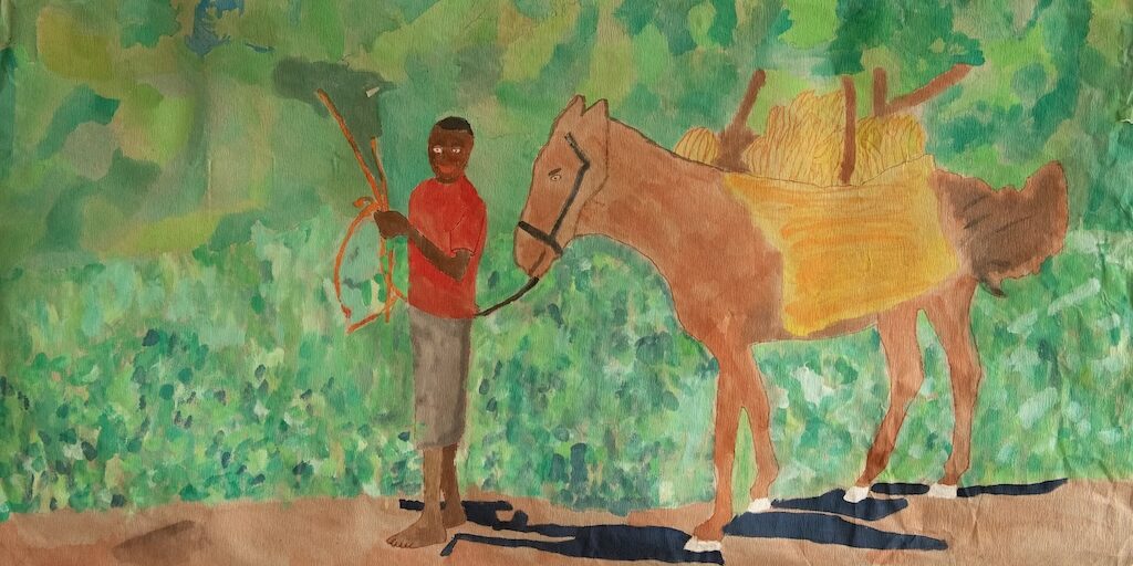 Haiti_Gemälde Kopie Ein Aquarell, das einen jungen Menschen in einem roten Hemd zeigt, der die Zügel eines mit Heu beladenen braunen Pferdes hält. Sie stehen auf einem Feldweg vor einem üppig grünen Hintergrund.